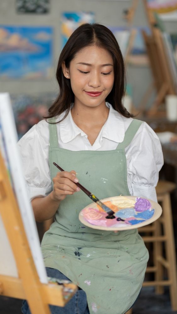 4. Melukis di Ganara Art Space<br>