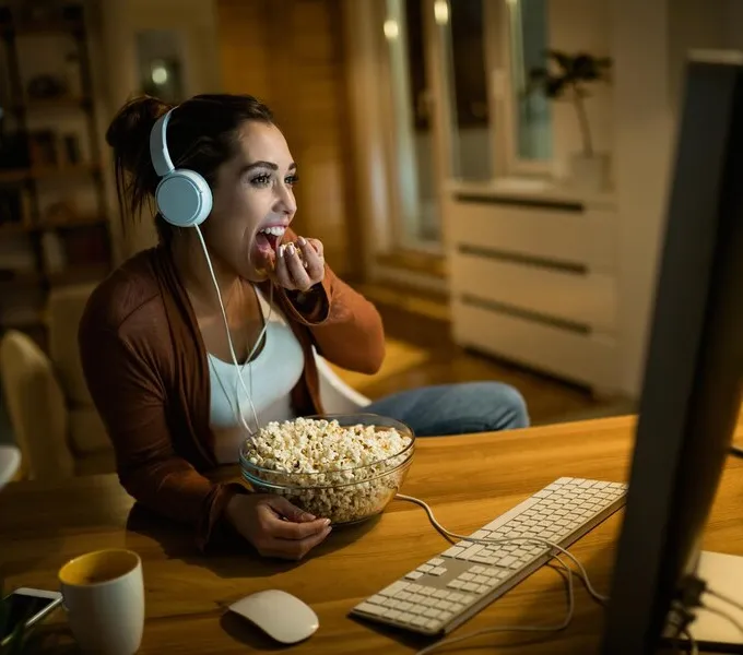 Menakjubkan! Manfaat Menonton Film Horor yang Jarang Diketahui