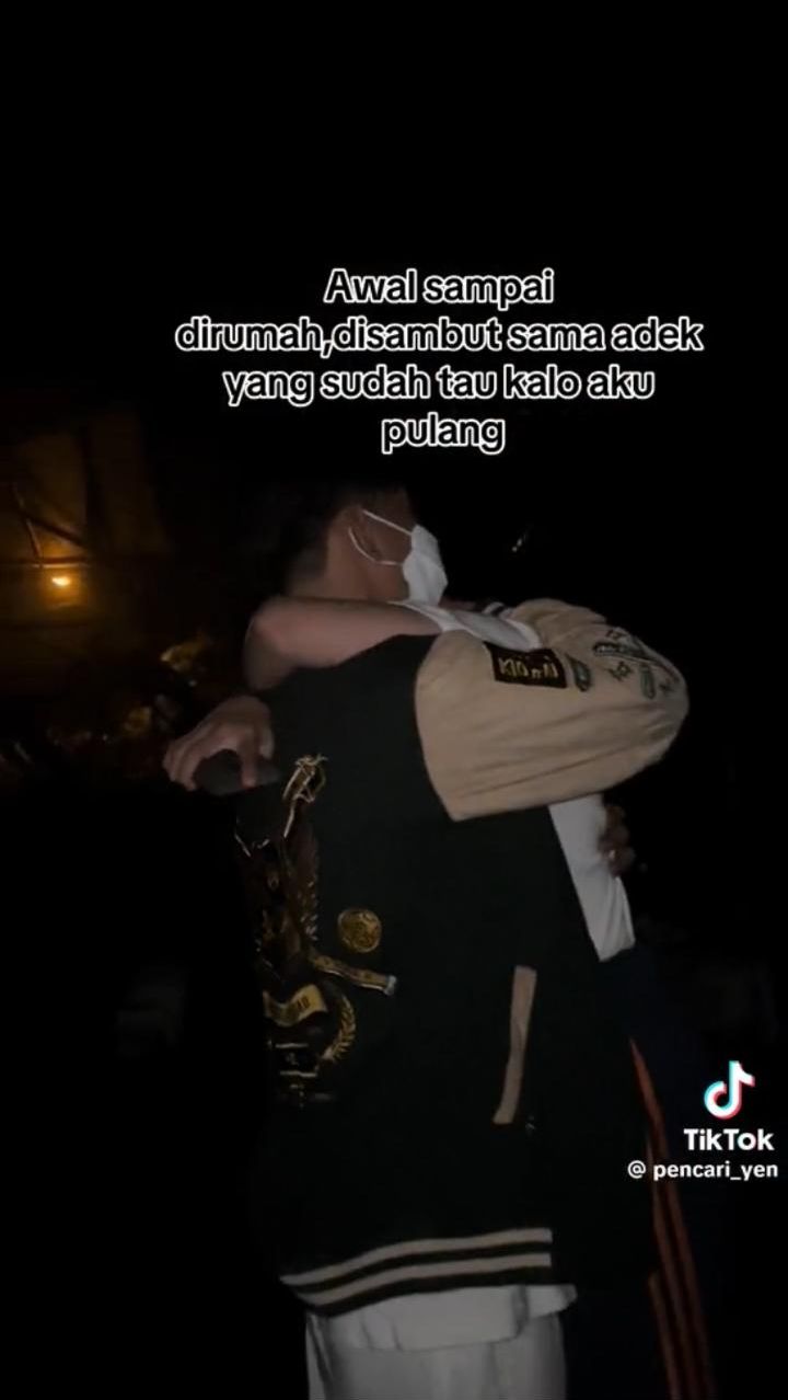 Viral Kisah TKI Beri Kejutan Pulang Tanpa Beri Tahu Orang Tua setelah 3 Tahun Merantau ke Jepang, Bikin Haru