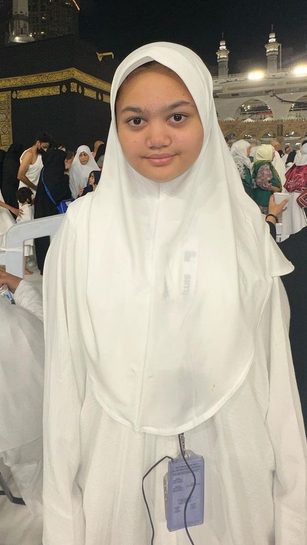 Kris Dayanti unggah potret Amora berbalut hijab