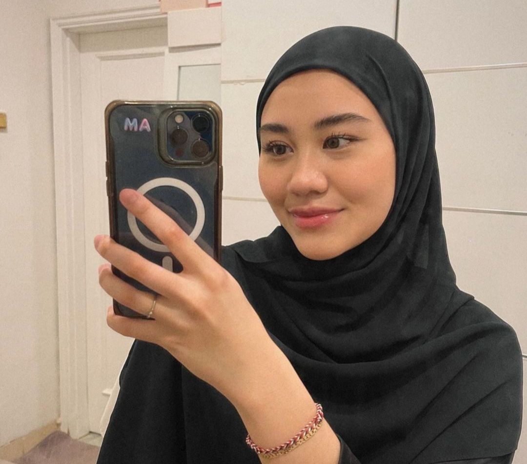 10 Potret Aaliyah Massaid Makin Rajin Berhijab & Ikut Kajian, Dihujat ...