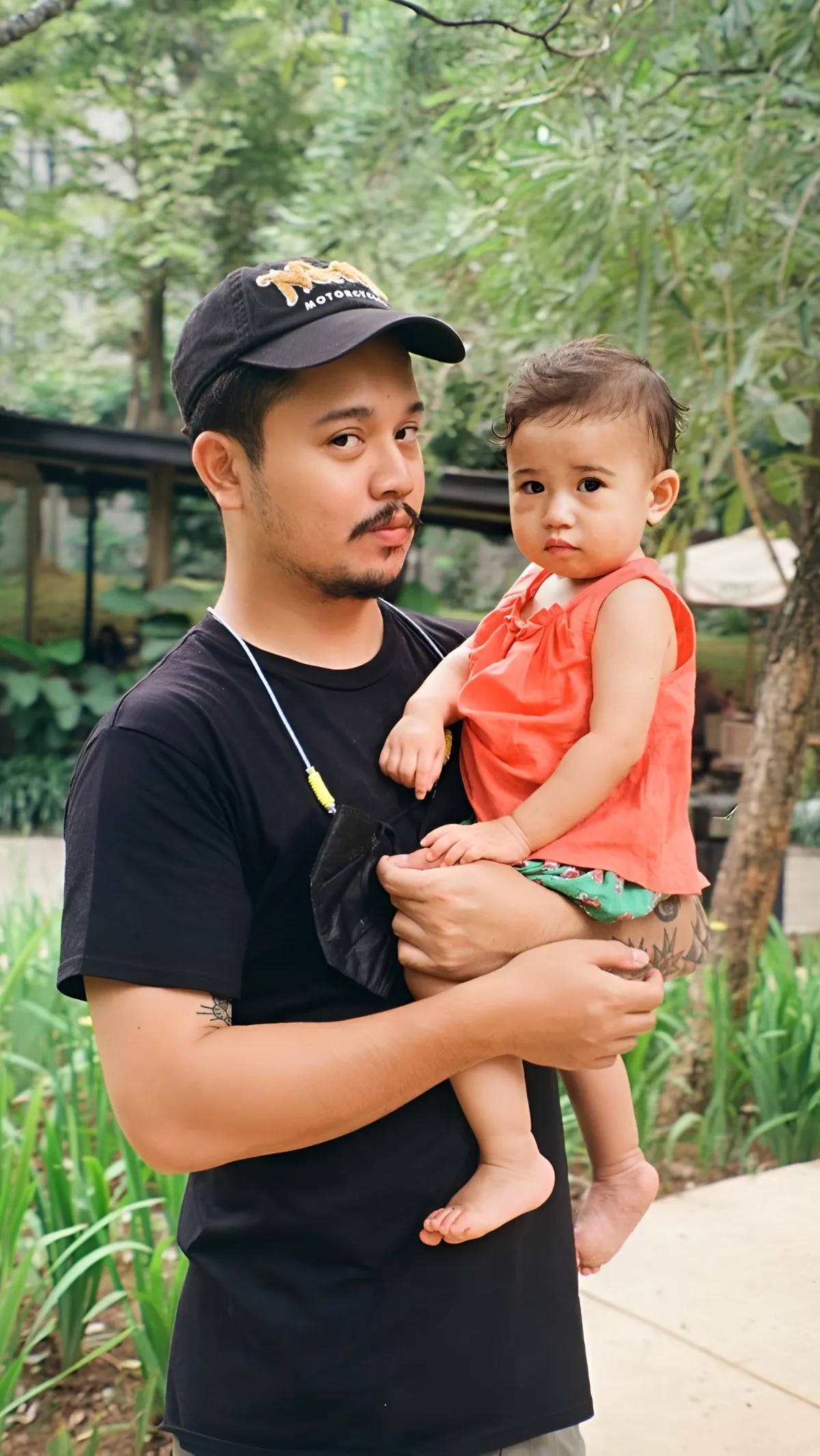 Potret Manis Papa Derby 'Yayang' Romero, Momong Putri Kecilnya
