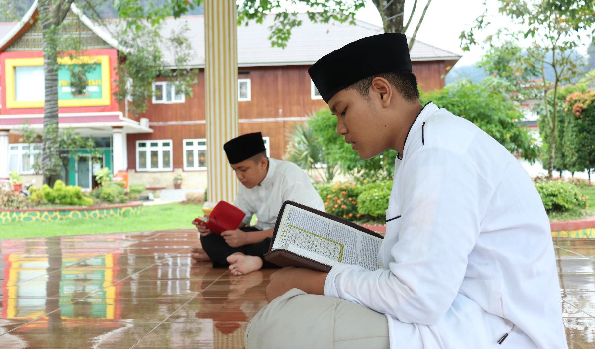 2. Riya yang Muncul di Sela-Sela Ibadah
