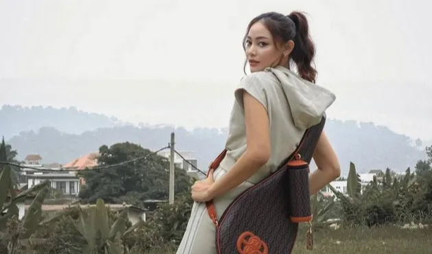 Punya gelar Asian Top Model