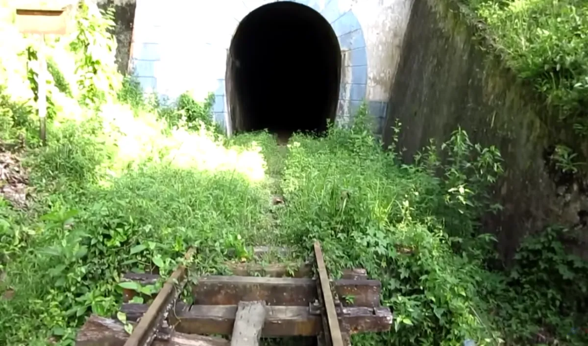<b>Terowongan Terpanjang</b>