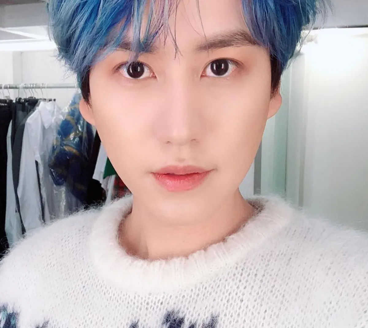 Choi Kyuhyun, a K-pop boyband Super Junior member, experienced an unfortunate incident. He was injured during a knife attack in Seoul, as reported by Koreaboo.