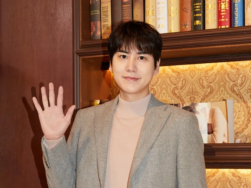 Super Junior's Kyuhyun Injured in Knife Attack on Backstage