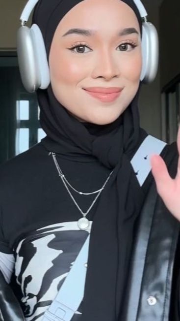 Y2K Style Kembali Lagi,  Terapkan di Outfit Hijab Bikin Makin Hits