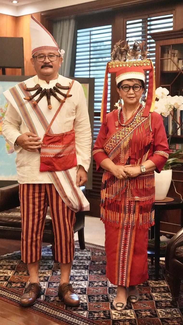 Unggahan Menlu Retno Marsudi ini sontak mencuri perhatian publik. Beragam komentar pun membanjiri unggahan tersebut. <br>