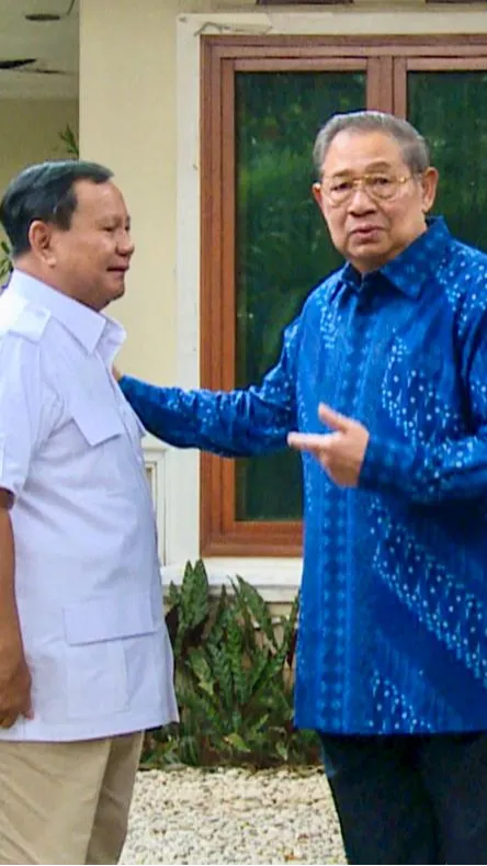 SBY Kenang saat Pertama Bertemu Prabowo di Akabri, Satu Baret Hijau dan Satu Baret Merah
