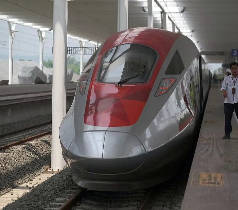 Tiket Kereta Cepat Whoosh Kini Bisa Dipesan Lewat Whatsapp, Begini Caranya