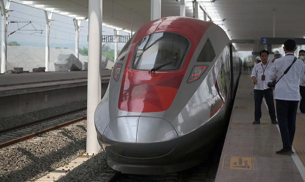 Tiket Kereta Cepat Whoosh Kini Bisa Dipesan Lewat Whatsapp, Begini Caranya