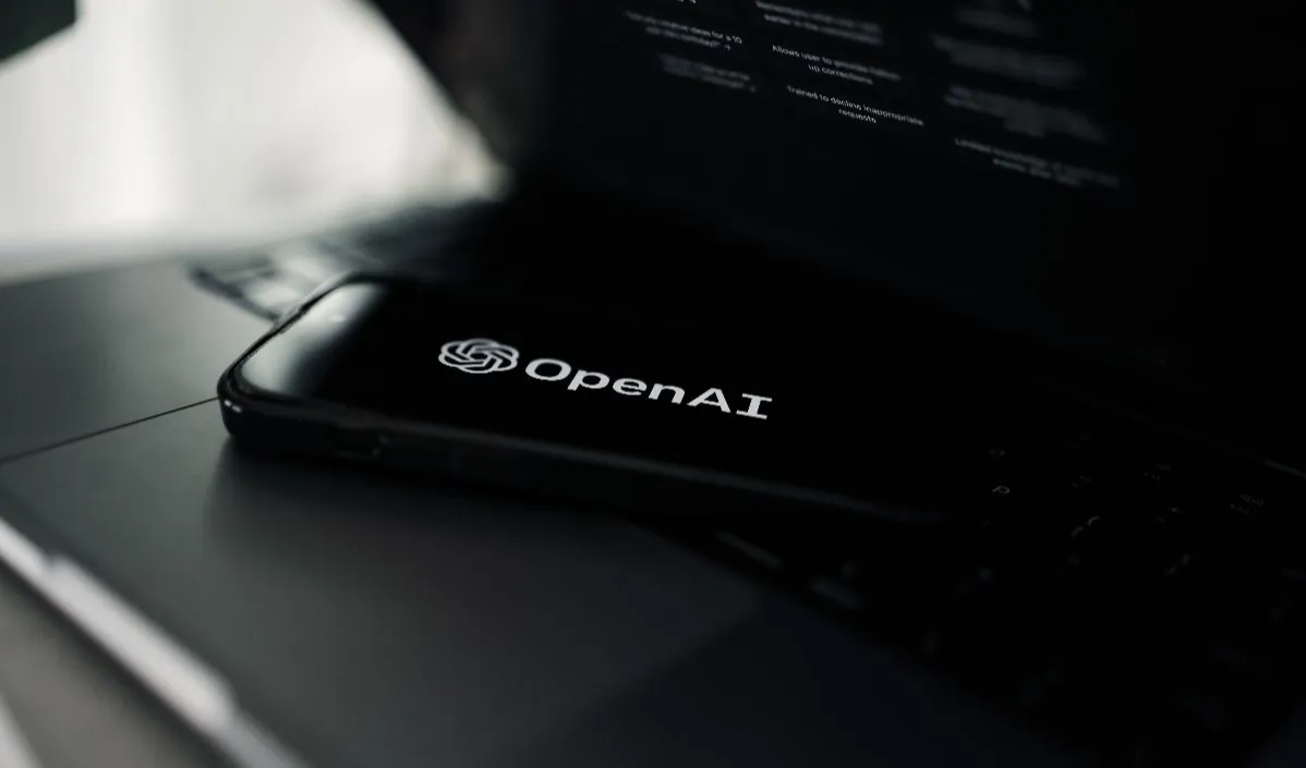 Mantan presiden OpenAI, Greg Brockman juga mengungkapkan bahwa tim baru di Microsoft juga akan menyertakan beberapa talenta utama OpenAI. 