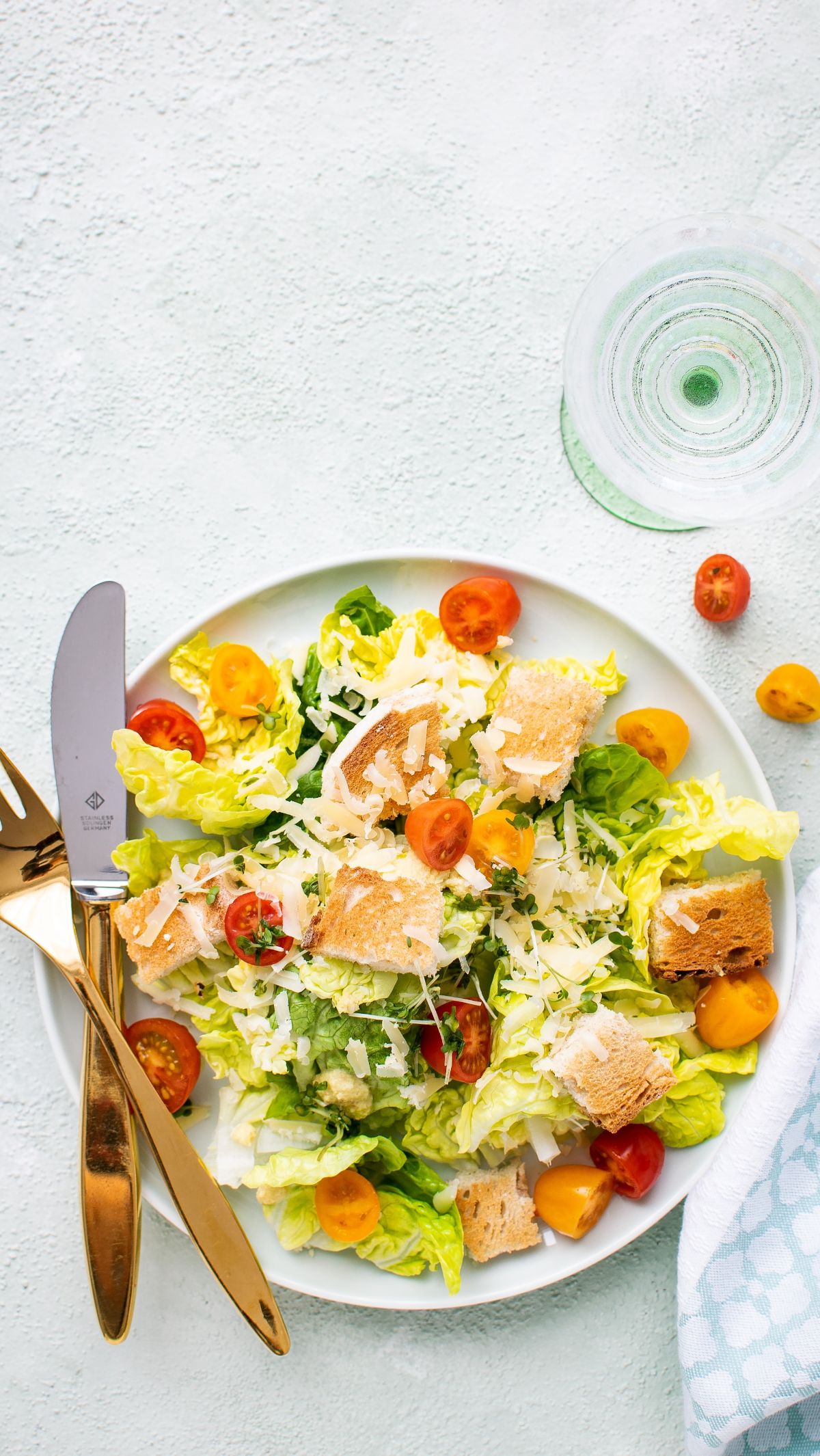 Greek Yogurt Chicken Salad with Apples and Walnuts<br>