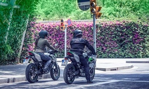 Kawasaki Pasarkan Motor Sport Listrik Seharga Rp 146 Jutaan, ,Intip Kecanggihannya