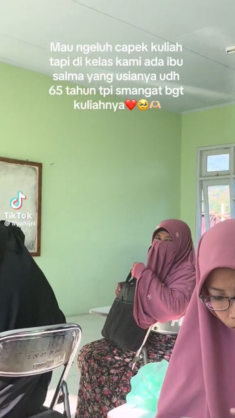 Wanita 65 Tahun Ini Tetap Semangat Kuliah Meski Tak Lagi Muda, Tuai Pujian Warganet