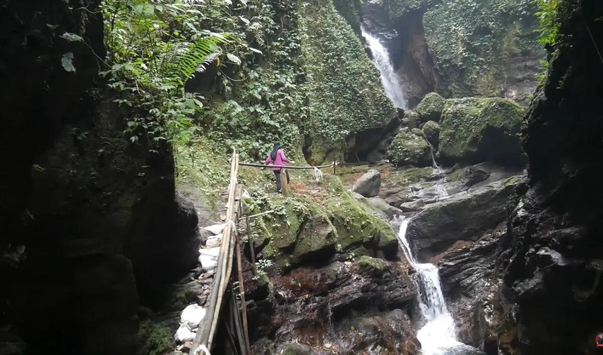Dekat dengan Curug Payung