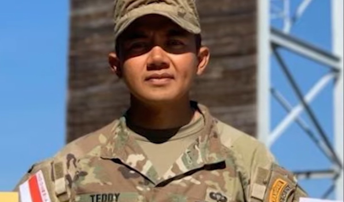 Lulusan Terbaik US Army Infantry School