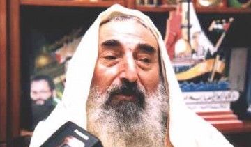 Saat masih berusia 12 tahun, Yassin mengalami peristiwa Nakba yang mengharuskan dirinya terusir dari rumahnya.<br>