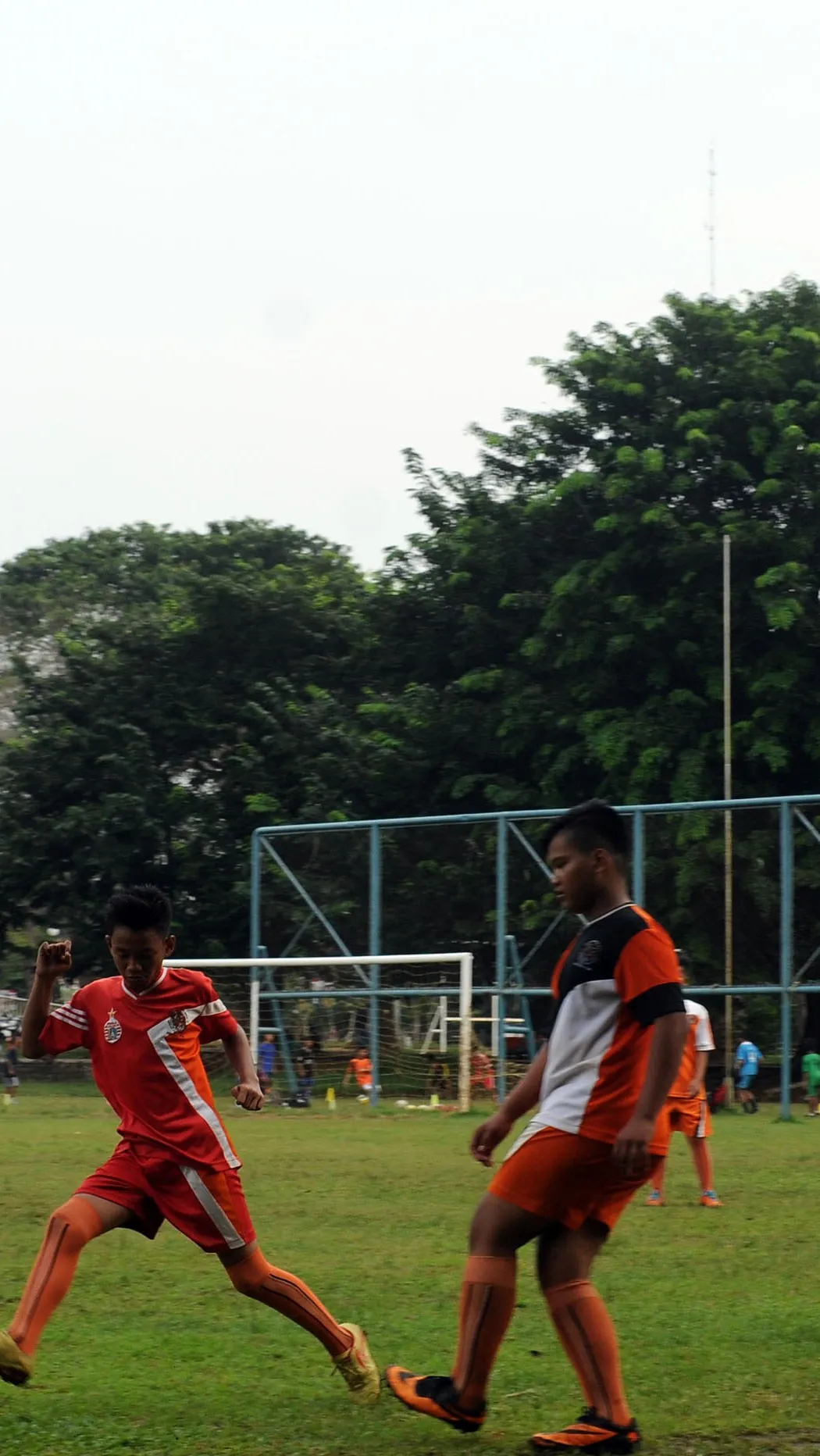Pemerintah Bakal Bangun Satu Lapangan Bola Berstandar Nasional di Setiap Desa