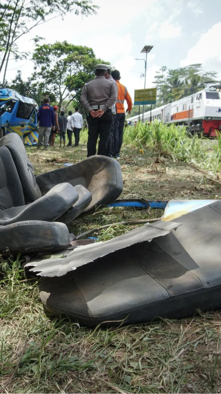 Buntut Kecelakaan KA Probowangi Vs Minibus, KAI Tingkatkan Keselamatan di Perlintasan Sebidang