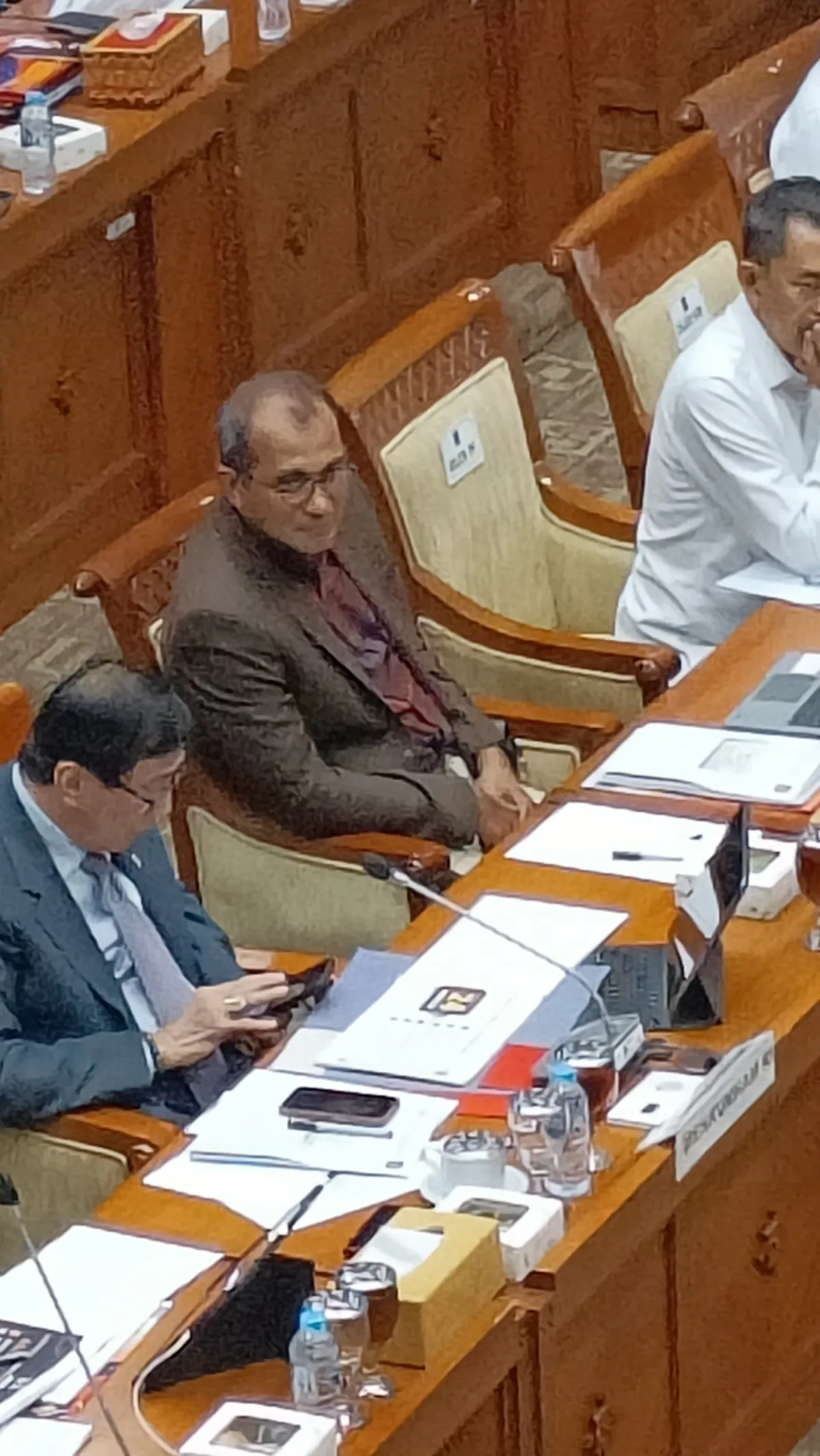 Reaksi Wamenkum HAM Lempar Senyum Diusir Benny Demokrat saat Rapat di DPR