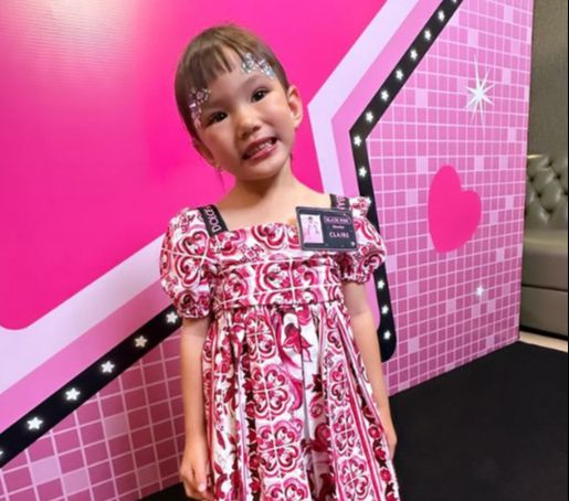 Real Barbie! Deretan Foto Cantik Shandy Aulia Dampingi Claire Hadir di Pesta Ulang Tahun Teman Sang Anak