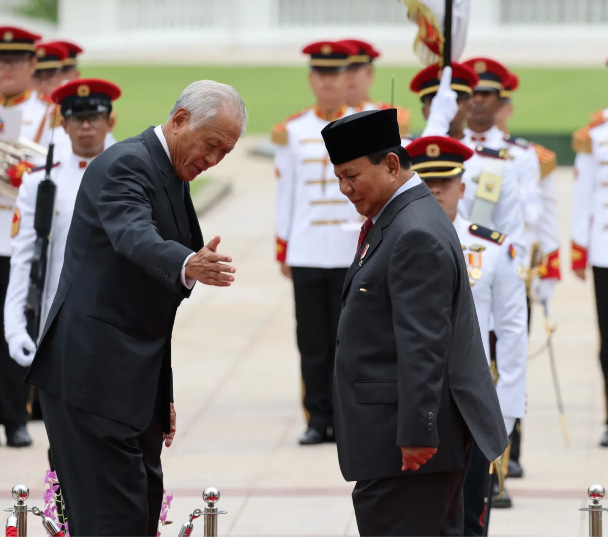 Prabowo Terima Penghargaan Militer Tertinggi dari Pemerintah Singapura