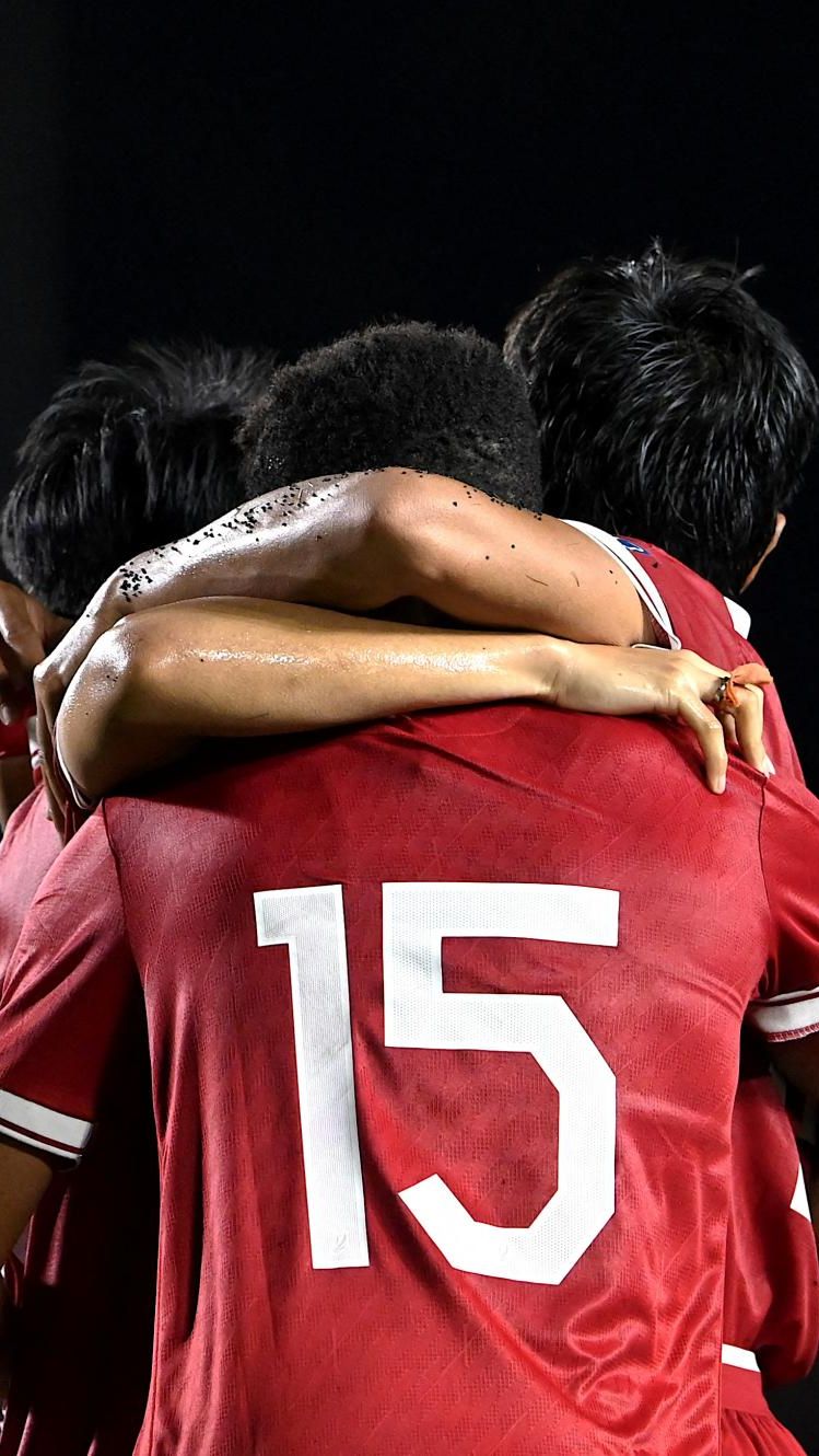 Witan Sulaeman, Ricky Kambuaya dan Rachmat Irianto saat merayakan gol Sadil Ramdani.