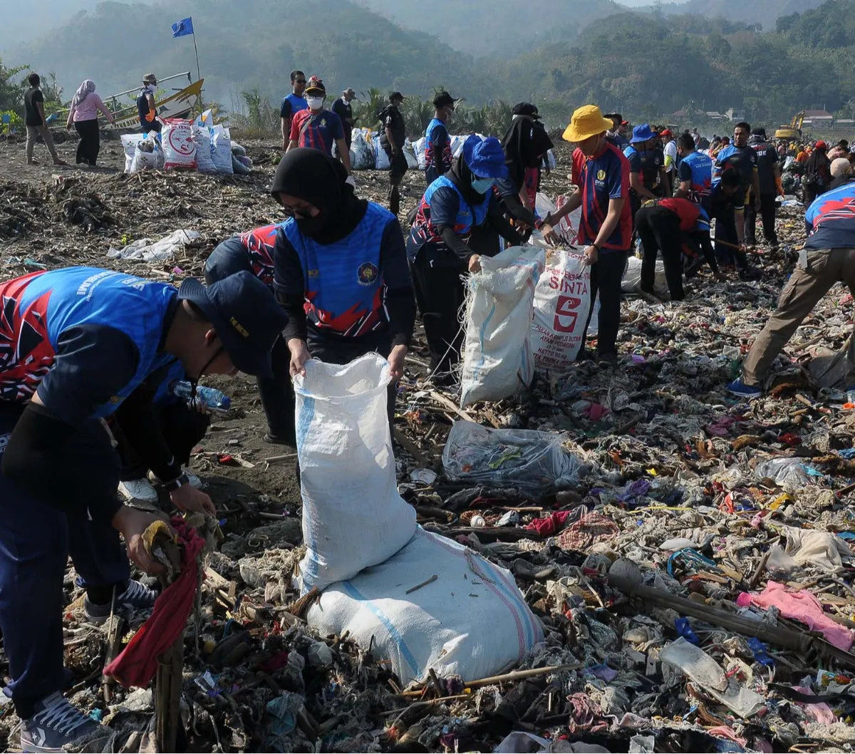 Cerita Di Balik Aksi Bersih-Bersih Pandawara Group, Enam Bulan Pertama ...