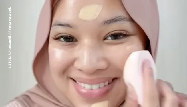 1. Memakai Skin Tint