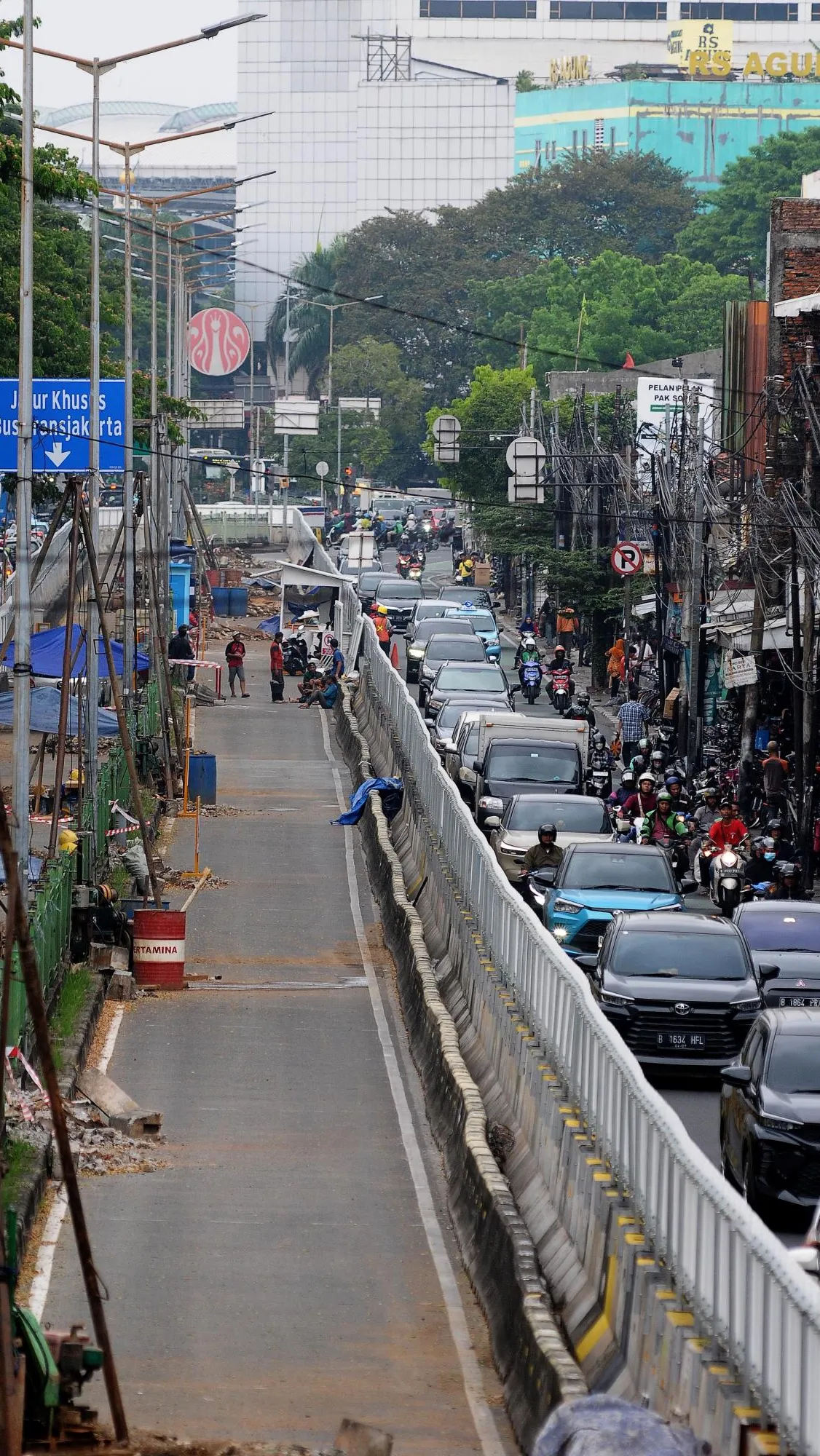 FOTO: Memantau Progres LRT Phase 1B Velodrome-Manggarai Yang Menelan ...