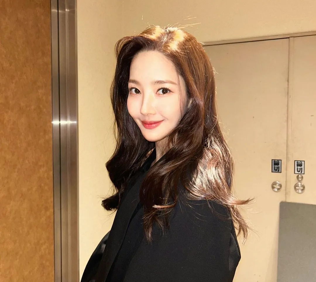 Park Min-young lost substantial weight for her latest webtoon K-drama -  Dexerto