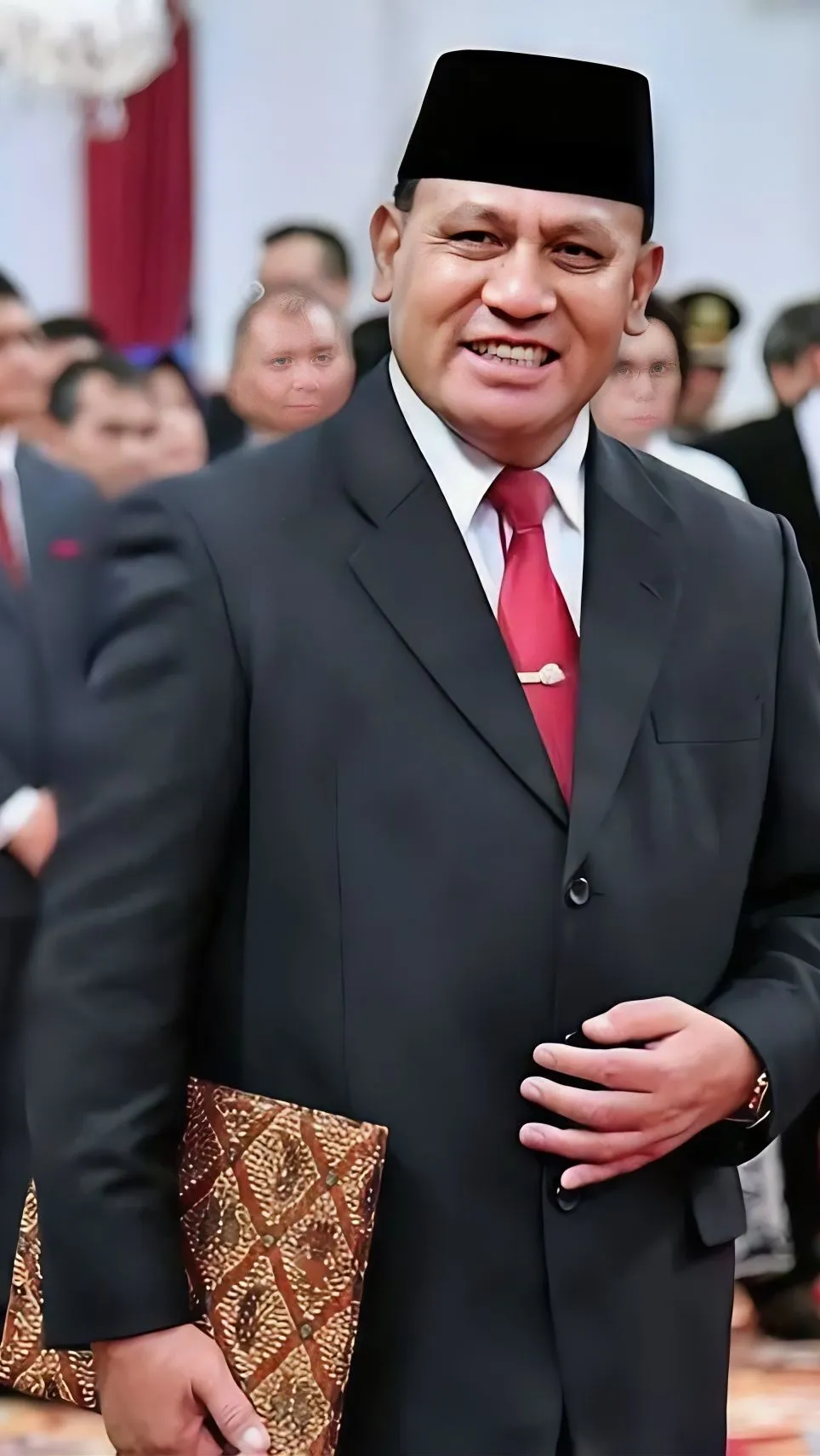 Jokowi Segera Tunjuk Ketua KPK Pengganti Firli Bahuri, Ini 4 Kandidatnya