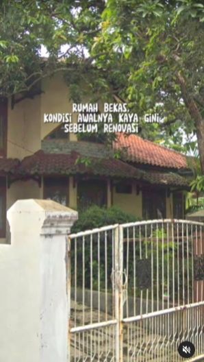 Penampakan rumah bekas yang tak terpakai.