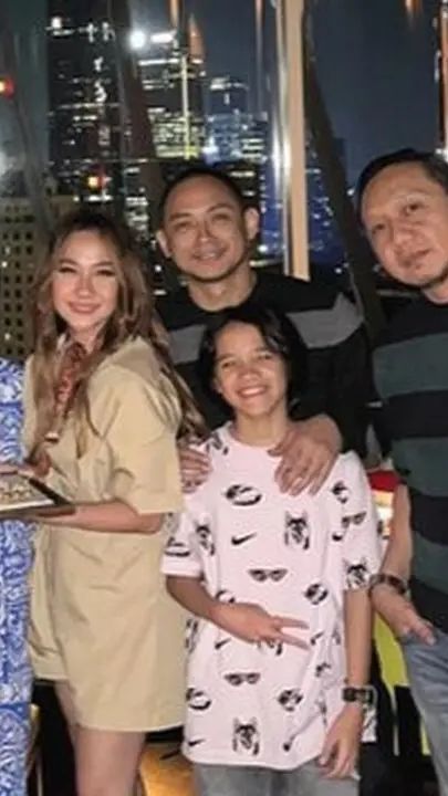 Tiko Aryawardhana ternyata sudah dekat dengan keluarga dan anak BCL ,lho!