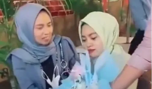 Ekspresi Wanita Jadi Sorotan