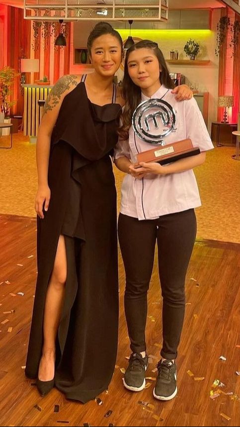 10 Adu Gaya Renatta Moeloek VS Belinda, Juara MasterChef Season 11, Ternyata Satu Sekolah!