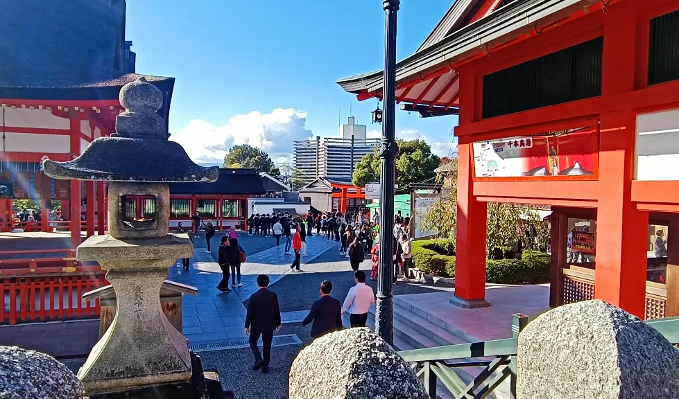 12 Potret Fushimi Inari Taisha, Kuil 10.000 Gerbang di Kyoto yang ...