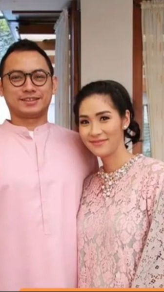 Wajah Arina begitu teduh dan menampakan jika dia bukanlah orang biasa.