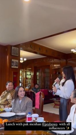 Fuji juga menyampai rasa terima kasih pada Prabowo Subianto. Ia merasa terhormat dan bangga bisa diundang makan siang bersama Prabowo.