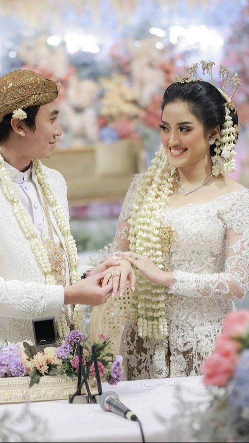 Dilihat dari akun instagramnya, rupanya Arin meneruskan pendidikan diJohns Hopkins University, Amerika Serikat.
