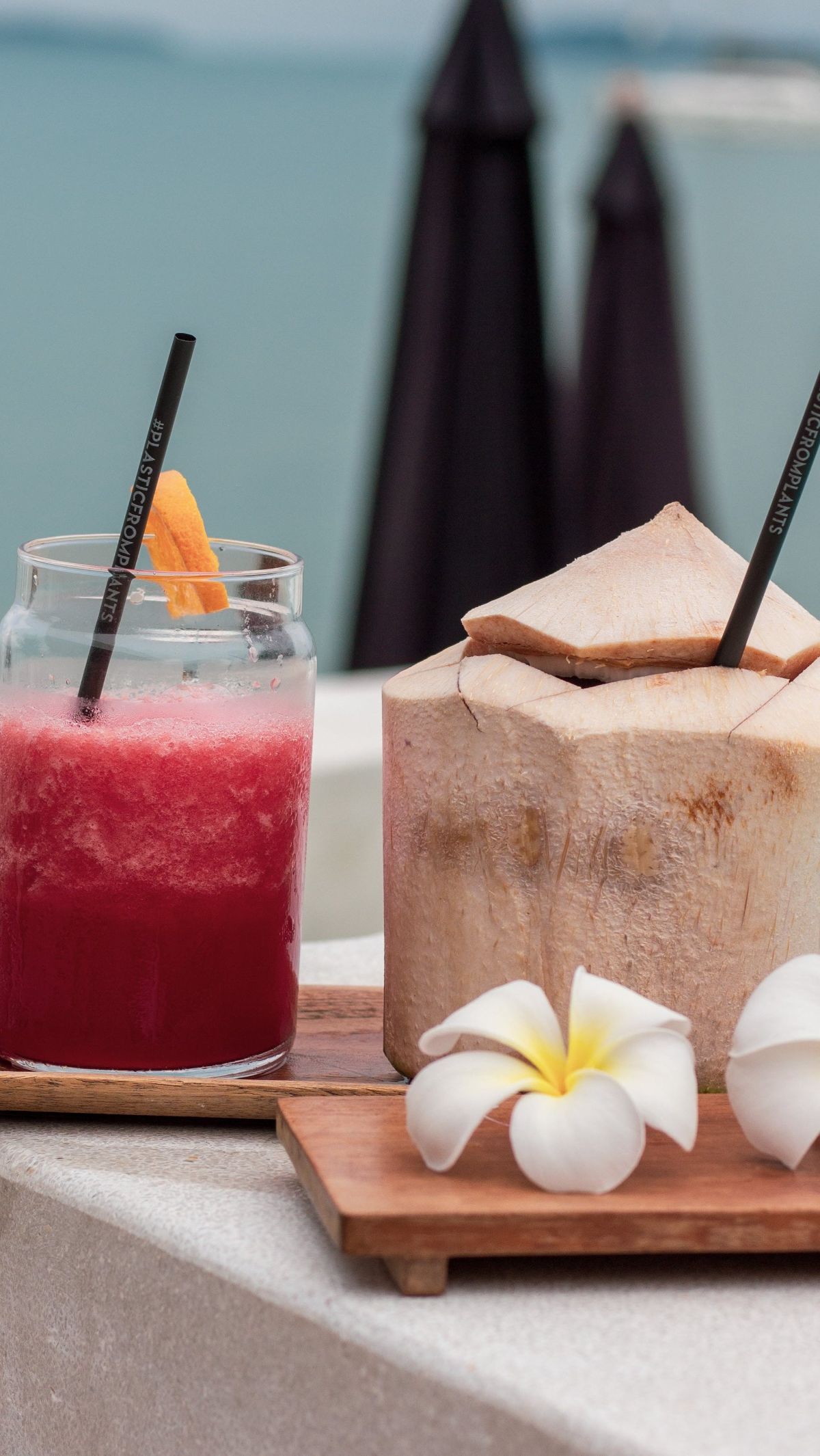 Air Kelapa VS Jus Buah, Mana yang Lebih Sehat?