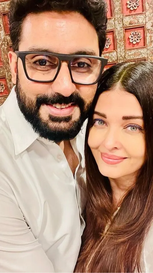 Pada 2007Aishwarya menikah dengan aktor Abhishek Bachchan.