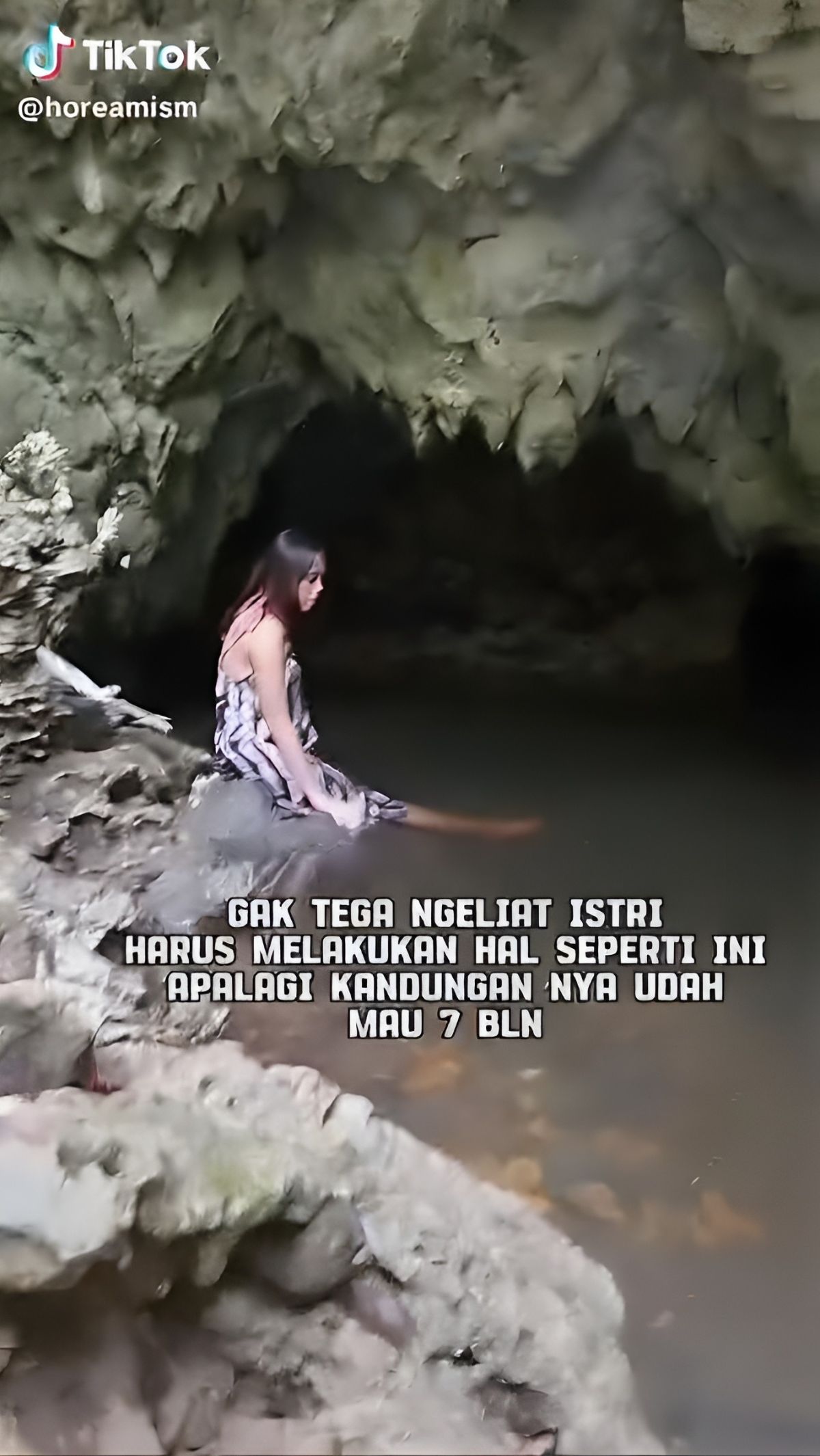 Cerita Ibu Hamil 7 Bulan Ngidam ke Pantai Sendiri Tengah Malam, Muntah Darah Jika Tak Dituruti, Perut Mendadak Kempes