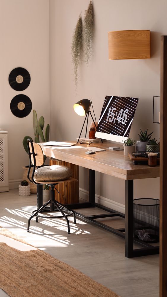 5 Items Wajib Buat Transformasi Rumah Ala Home-Office, Bikin Suasana Nyaman dan Penuh Inspirasi!