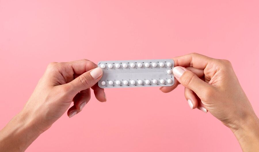 Pil progestin memungkinkan ovulasi terjadi dalam beberapa minggu atau bahkan hari, sementara pil kombinasi memerlukan waktu 1–3 bulan.