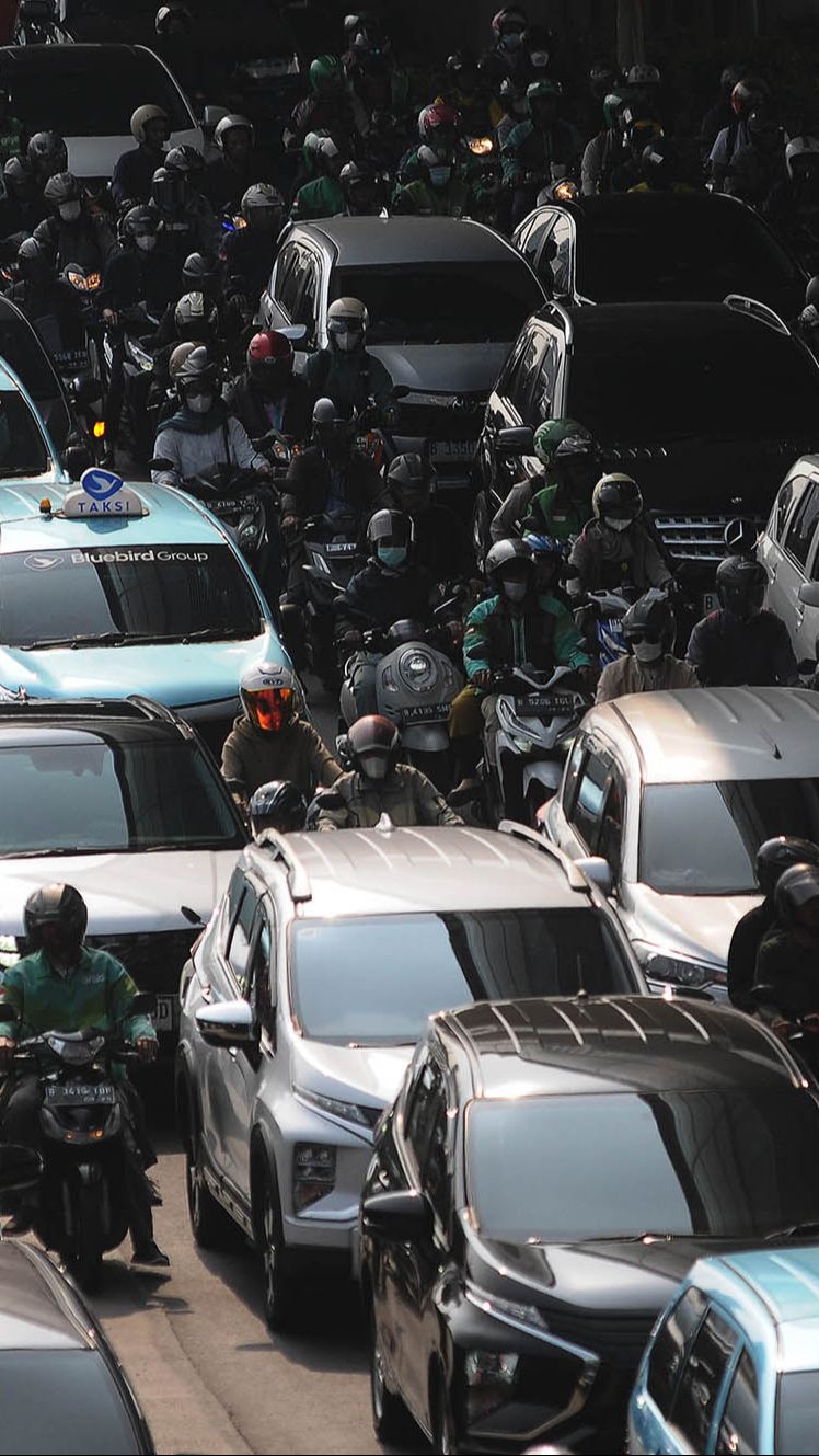 FOTO: Tingkat Pengangguran di DKI Jakarta Turun 0,65 Persen