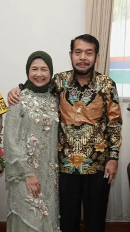 Kisah Cinta Adik Jokowi Dengan Mantan Ketua MK Anwar Usman, Berawal ...