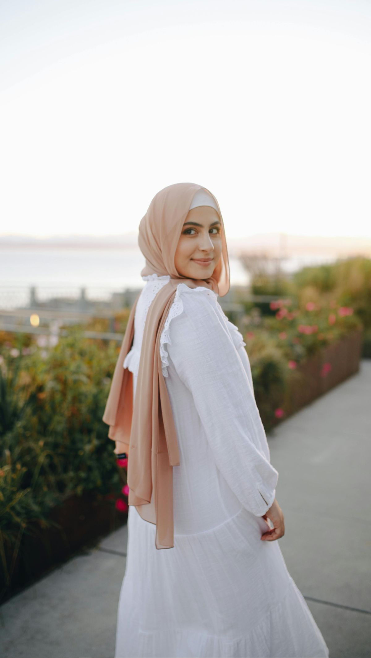 Ingin Tampil Cantik Luar dan Dalam? Amalkan Doa-Doa Ini, InsyaAllah Aura Kamu akan Terpancar